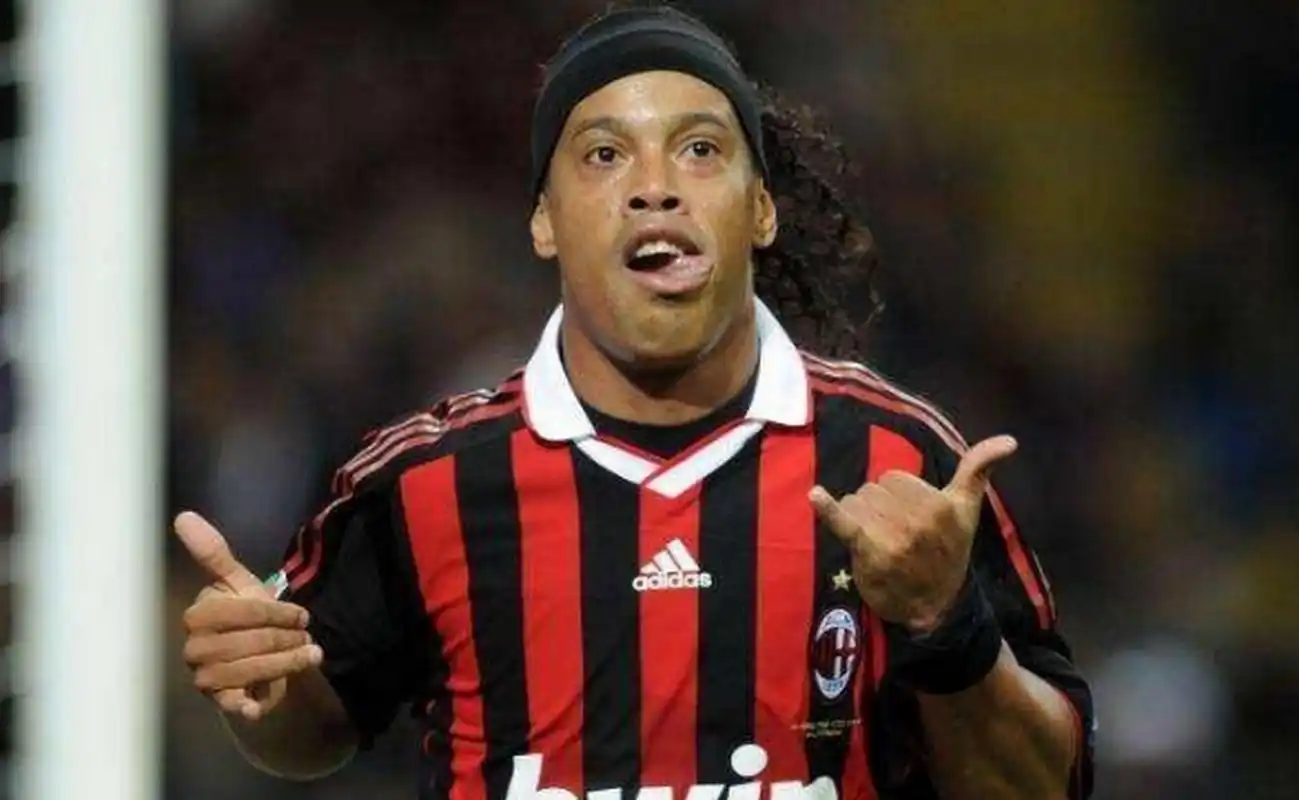 感受一下皇马和巴萨的青训水平！.