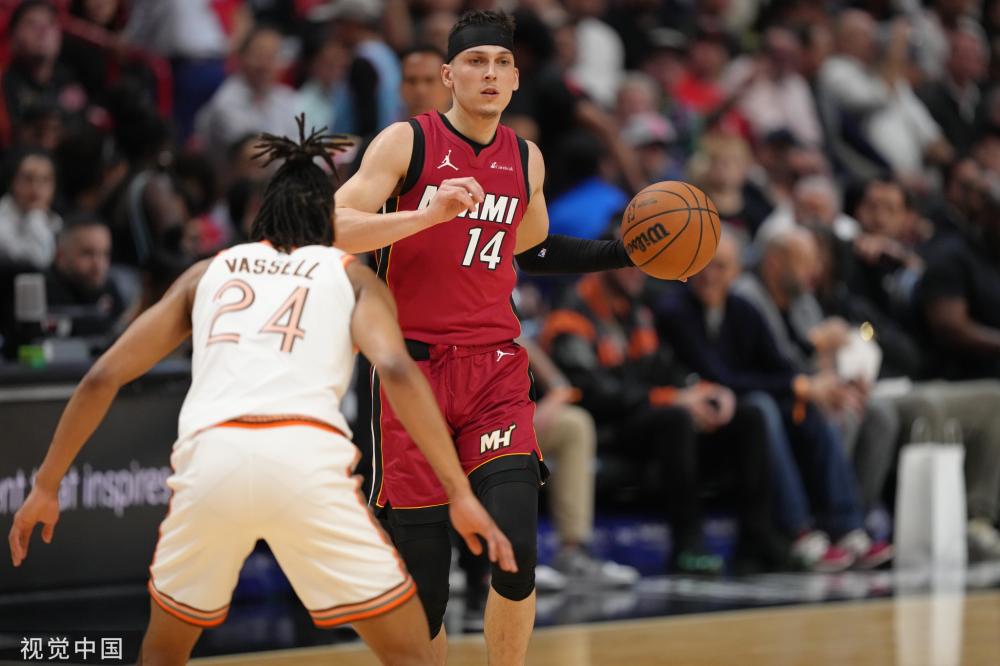 对每个比赛 对每个比赛